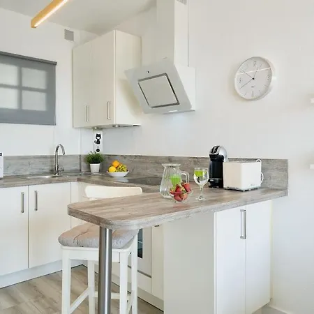 Apartment Faro Vii Cozy And Unique With Pool Sea Views, 7 Minutes Walking From The Sea In Mijas Costa & Fuengirola El Faro