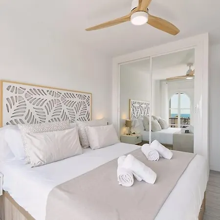 Apartment Faro Vii Cozy And Unique With Pool Sea Views, 7 Minutes Walking From The Sea In Mijas Costa & Fuengirola El Faro